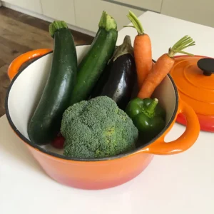 JP0775_-_26cm_Round_Dutch_Oven_Casserole_Pan_-_Orange_-_8_900x-1