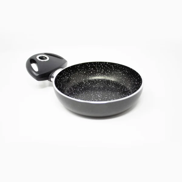 JP1114_BIOCERAMIC_PLATINO_EGG_SKILLET-2048x1365 copy