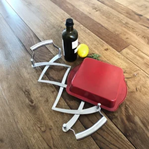 Stainless_steel_expandable_Chef_s_trivet_-_JP0263_2_c3c6982d-d627-45b7-ad9a-4cd64ba19156_720x copy